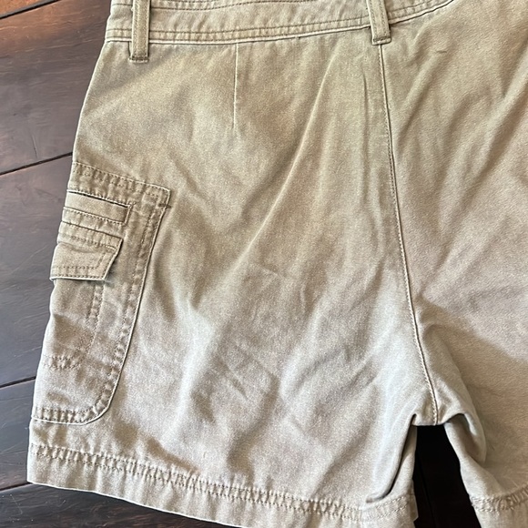 Lee Riveted Khaki cargo shorts NWT - Picture 7 of 12